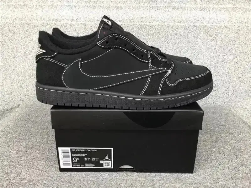 Nike Air Jordan 1 Sneakers 4