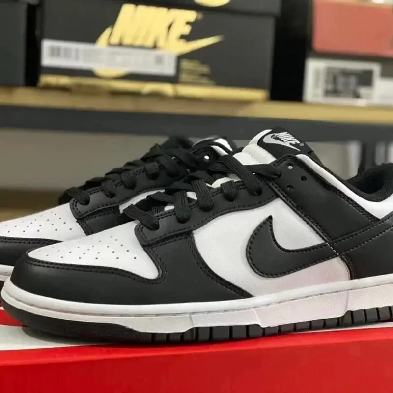Nike Dunk Sneakers 4